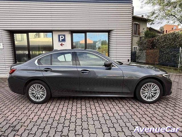 BMW 320 330 i xdrive Luxury BERLINA CILINDRATA 2.000 - foto 4 di 4