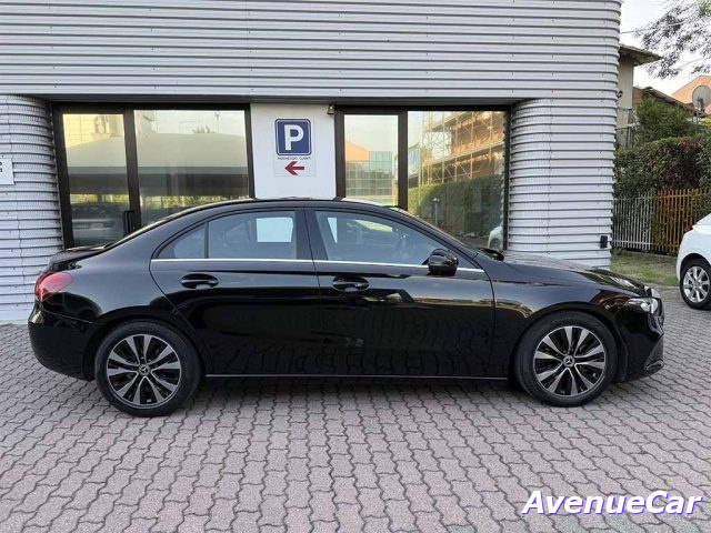 Mercedes-Benz A 180 Sport BERLINA TELECAMERA IVA ESPOSTA PREZZO REALE - foto 4 di 4