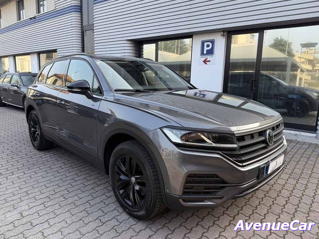 Volkswagen Touareg 3.0 tdi Black Style tiptronic TELECAMERA CARPLAY - foto 3 di 4