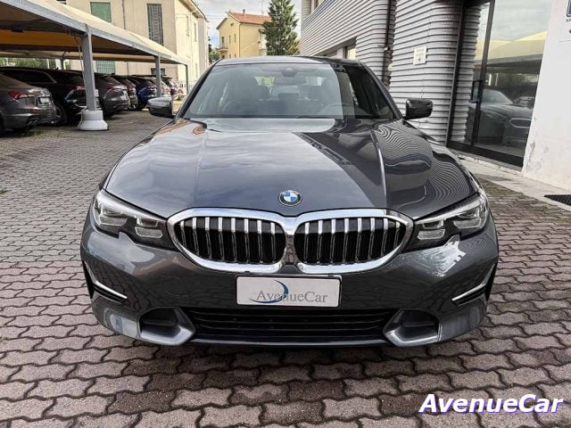 BMW 320 330 i xdrive Luxury BERLINA CILINDRATA 2.000 - foto 2 di 4