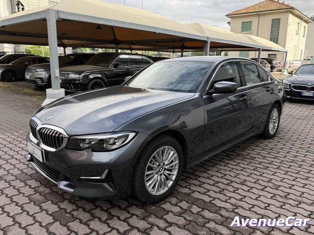 BMW 330 i xdrive Luxury BERLINA CILINDRATA 2.000, del 2022, 69.000 km, in vendita a Monza (MB)