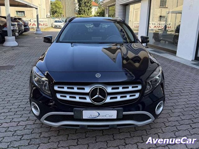 Mercedes-Benz GLA 180 d SPORT TELECAMERA NAVIGATORE SEDILI SPORTIVI - foto 2 di 4