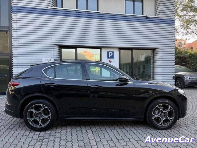 Alfa Romeo Stelvio Q4 EXECUTIVE PELLE TELECAMERA 19'' PREZZO REALE - foto 4 di 4