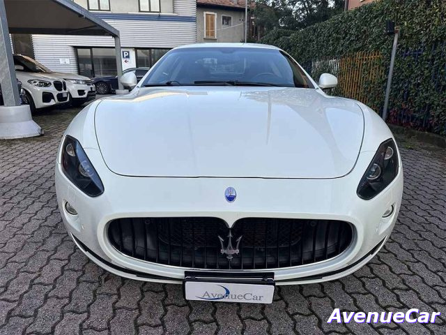 Maserati GranTurismo 4.7 S (AUTOMATICA CON LEVA) NAVIGATORE CERCHI 20" - foto 2 di 4