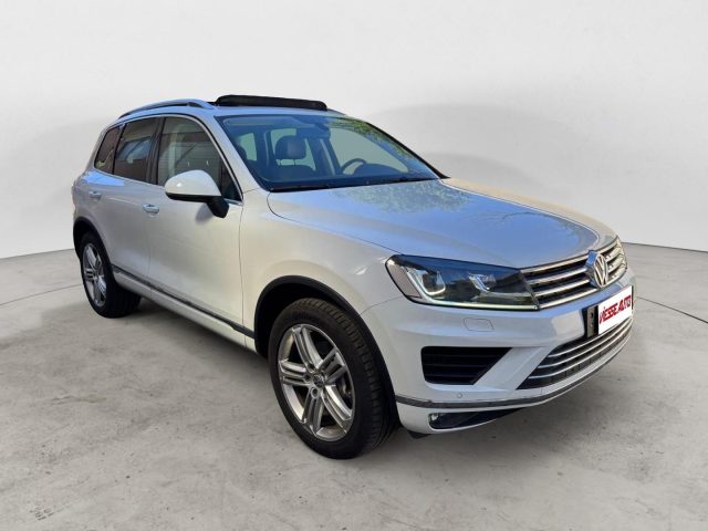 Volkswagen Touareg - foto 3 di 4