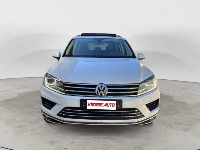 Volkswagen Touareg - foto 2 di 4
