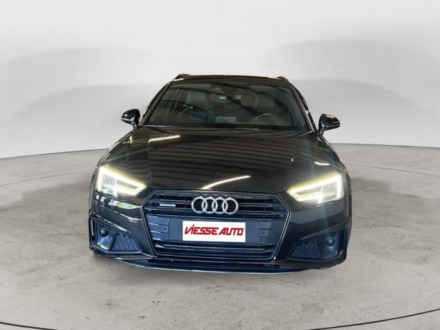 Audi A4 AVANT quattro - foto 2 di 4