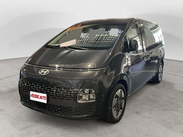 Hyundai STARIA usato a MILANO