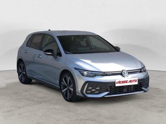 Volkswagen Golf GTE - foto 2 di 5