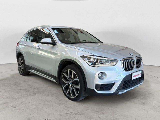 BMW X1 18d Xdrive X line - foto 3 di 4
