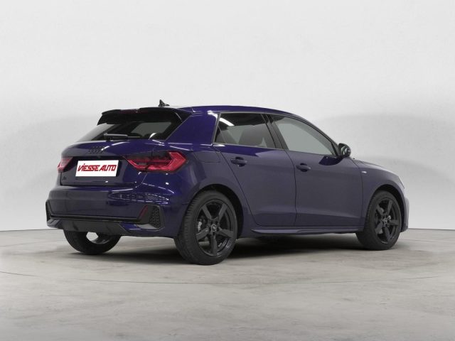 Audi A1 S-LINE - foto 3 di 4