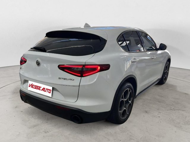 Alfa Romeo Stelvio SPRINT - foto 4 di 4