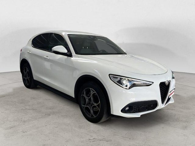 Alfa Romeo Stelvio SPRINT - foto 3 di 4