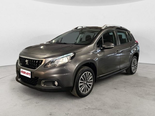 Peugeot 2008 GANCIO TRAINO usato a MILANO