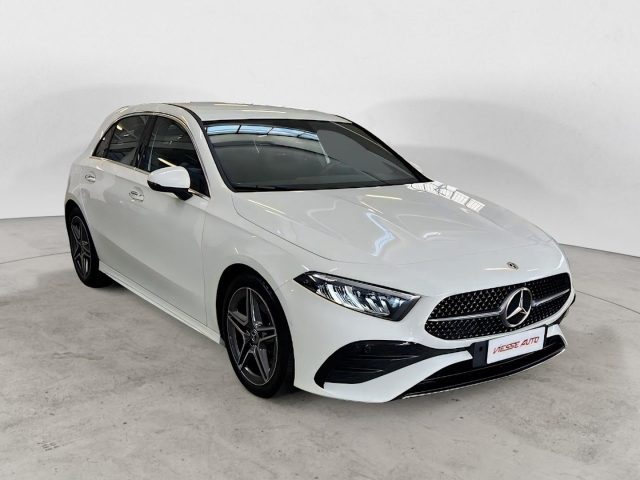 Mercedes-Benz A 200 AMG mild hybrid IVA ESPOSTA - foto 3 di 4