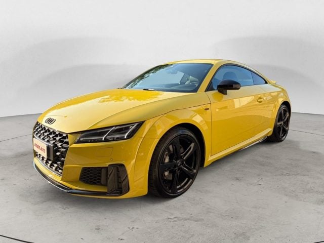 Audi TT 45 S LINE S TRONIC | GIALLO PITONE, del 2022, 63.500 km, in vendita a Milano (MI)