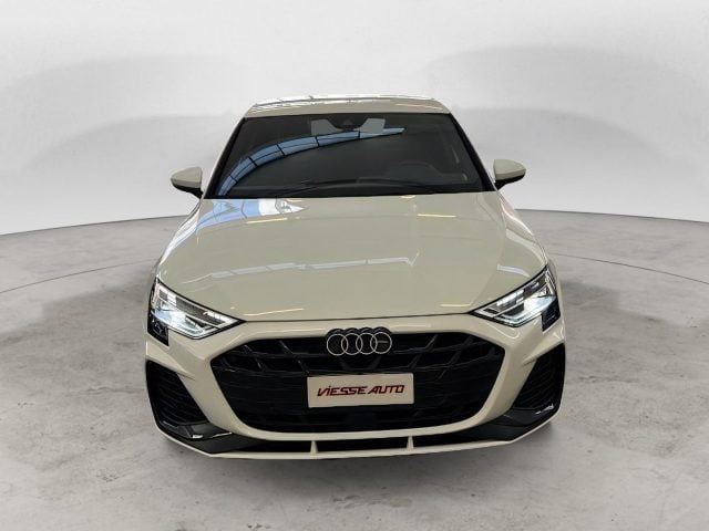 Audi A3 Restyling line edition mhev - foto 2 di 4