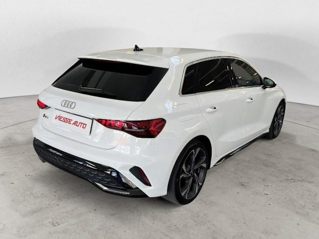Audi A3 Restyling line edition mhev - foto 4 di 4