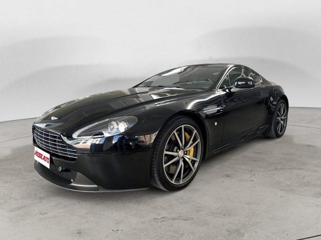 Aston Martin Vantage V8 4.7 sportshift, del 2012, 110.600 km, in vendita a Milano (MI)