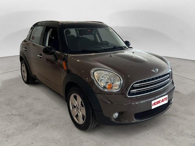 MINI Cooper D Countryman - foto 3 di 4
