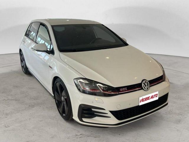 Volkswagen Golf GTI - foto 3 di 4