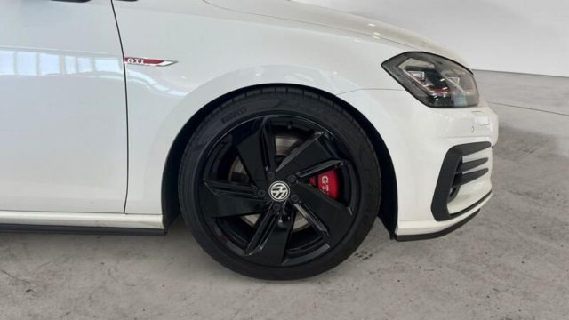 Volkswagen Golf GTI - foto 2 di 4
