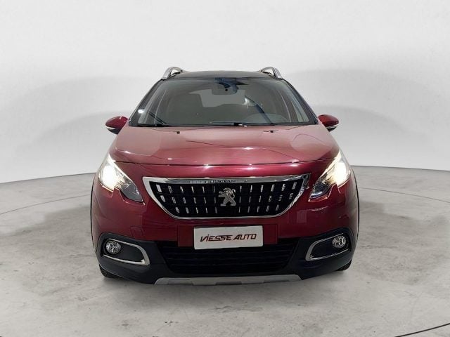 Peugeot 2008 1.2 pure tech - foto 2 di 4