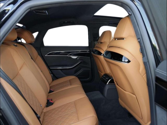 Audi S8 - foto 4 di 4