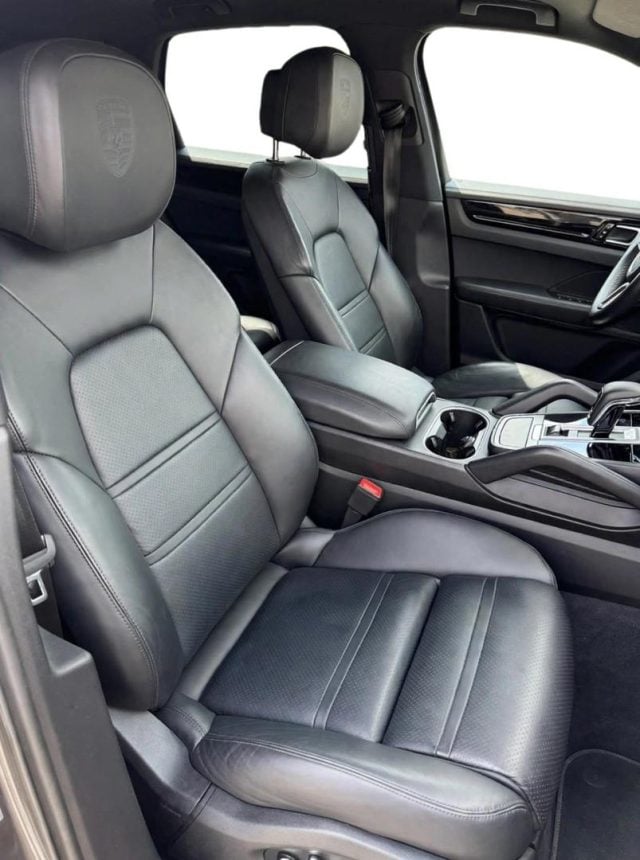 Porsche Cayenne - foto 4 di 4
