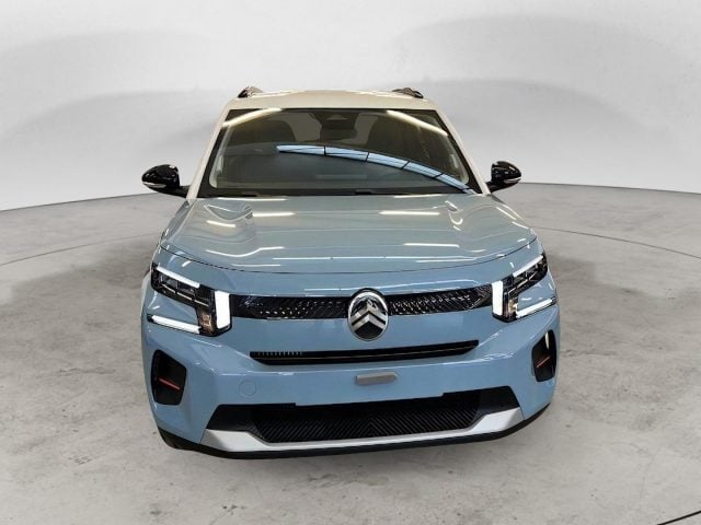 Citroen C3 HYBRID 110 CV KM ZERO - foto 2 di 4