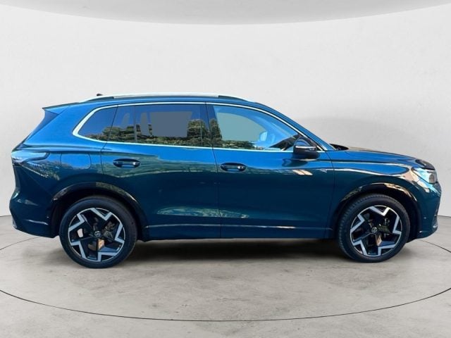 Volkswagen Tiguan Tiguan III 2024 2.0 tdi R-Line 150cv dsg - foto 4 di 4