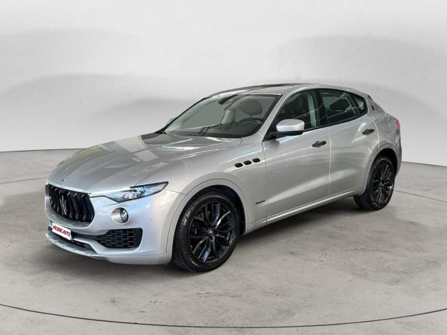 Maserati Levante GranLusso, del 2018, 143.000 km, in vendita a Milano (MI)