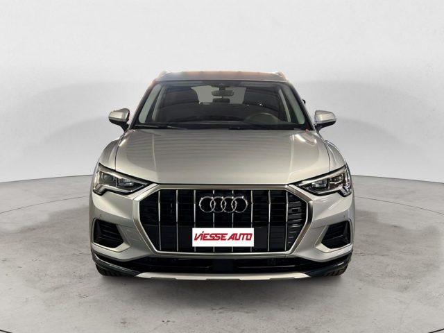 Audi Q3 35 2.0 tdi Identity Black s-tronic - foto 4 di 4