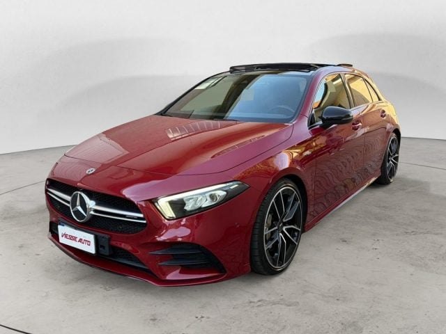 Mercedes-Benz A 35 AMG 4Matic | TETTO APRIBILE, ROSSO PANTONE, del 2020, 81.500 km, in vendita a Milano (MI)