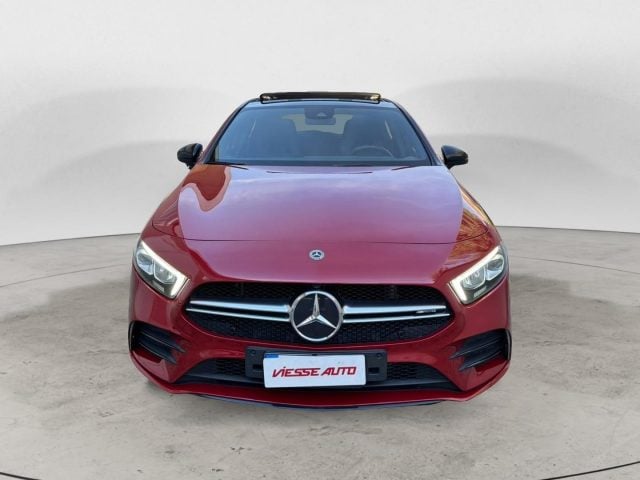 Mercedes-Benz A 35 AMG 4Matic | TETTO APRIBILE, ROSSO PANTONE - foto 2 di 4
