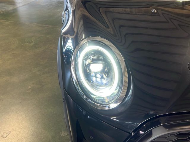 MINI Cooper S Essential - foto 3 di 4