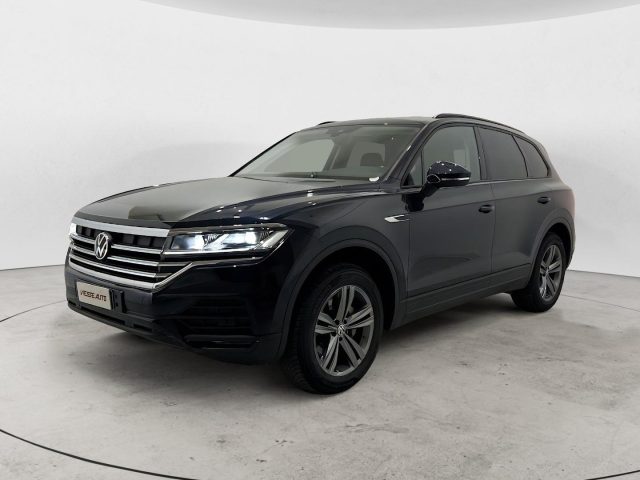 Volkswagen Touareg 3.0 V6 231 CV IVA ESPOSTA usato a MILANO