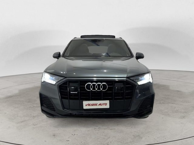 Audi Q7 55 tfsi sline - foto 3 di 4