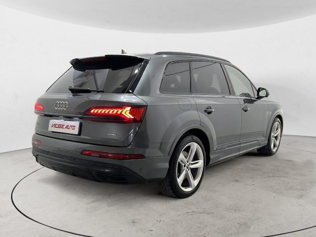 Audi Q7 55 tfsi sline - foto 4 di 4