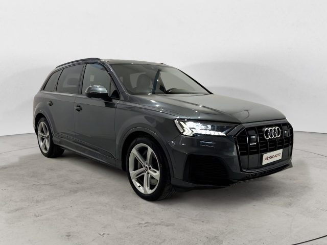 Audi Q7 55 tfsi sline - foto 3 di 4