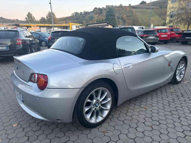 BMW Z4 2.2i BEN-GPL cat Roadster - foto 4 di 18