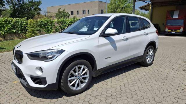 BMW X1 sDrive16d Sport - foto 2 di 16