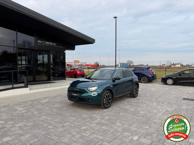 Fiat 600 Hybrid DCT MHEV La Prima ANCHE NEOPATENTATI usato a RUSSI