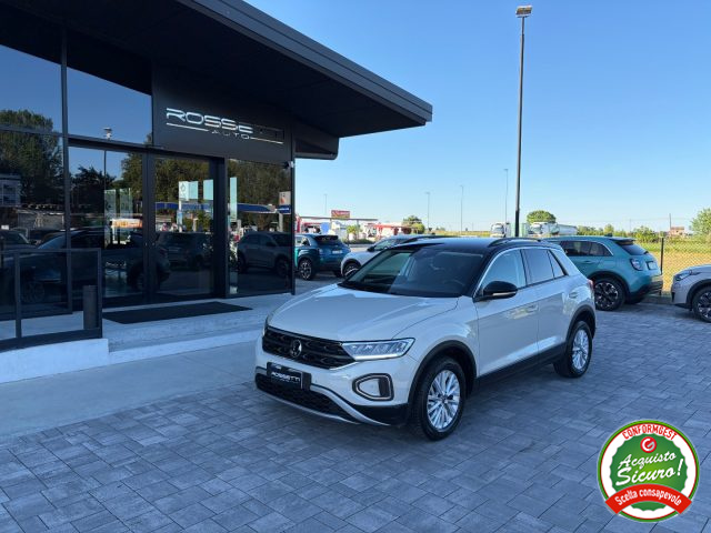 Volkswagen T-Roc 1.0 TSI RESTYLING ANCHE PER NEOPATENTATI usato a RUSSI