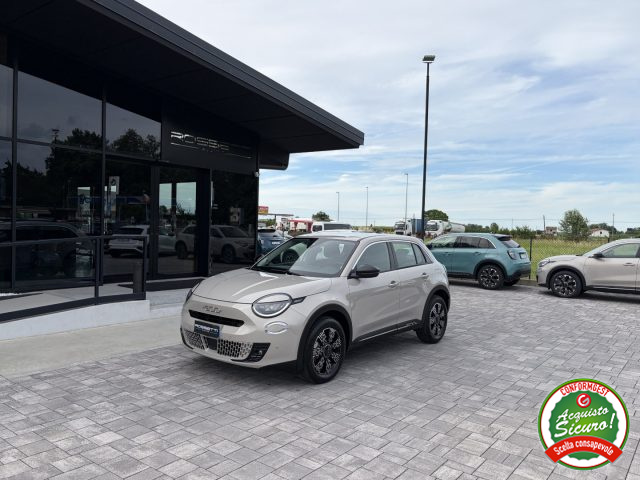 Fiat 600 Hybrid 145 CV DCT FULL PACK STYLE CONFORT usato a RUSSI