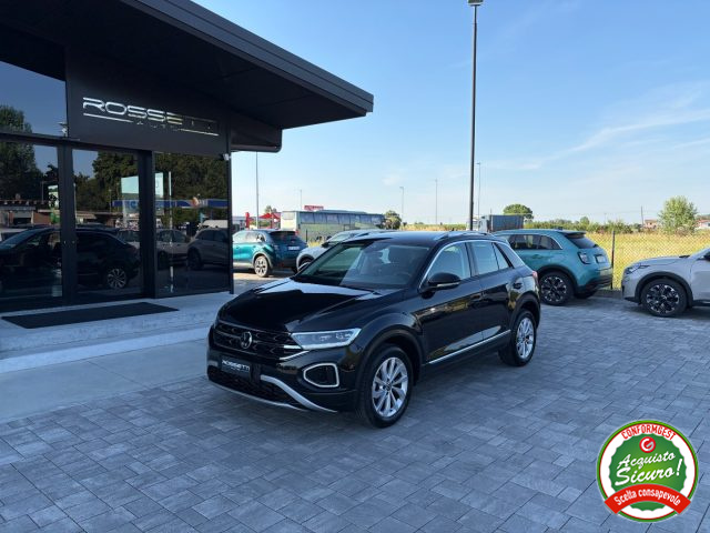 Volkswagen T-Roc 1.0 TSI STYLE ANCHE PER NEOPATENTATI usato a RUSSI