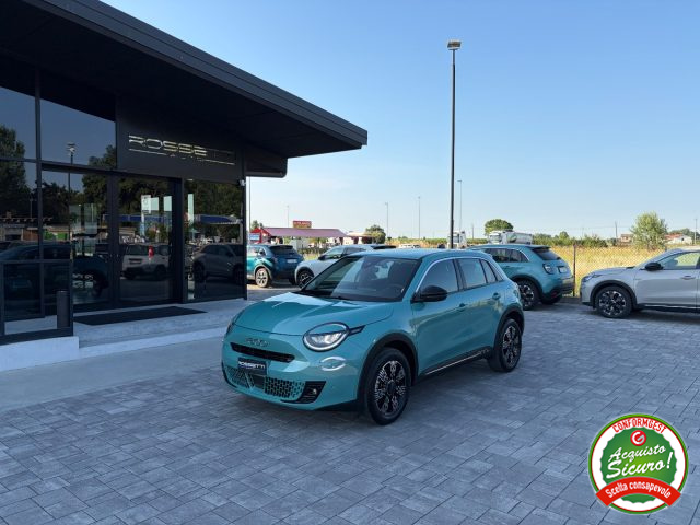 Fiat 600 Hybrid 145 CV DCT FULL PACK STYLE CONFORT usato a RUSSI