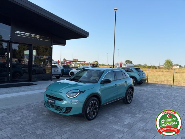 Fiat 600 Hybrid DCT MHEV La Prima ANCHE NEOPATENTATI usato a RUSSI