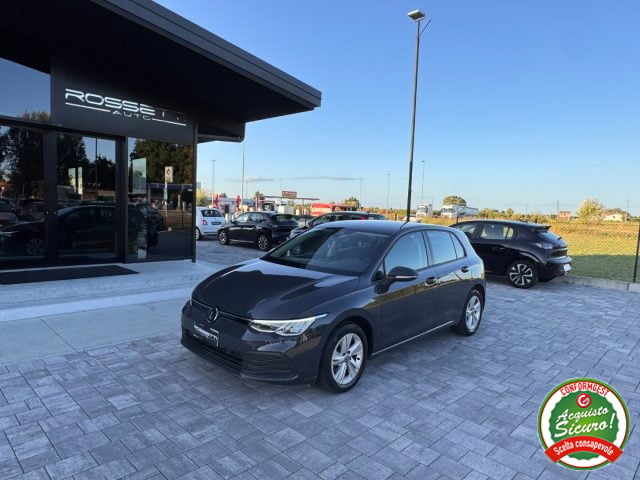 Volkswagen Golf 1.0 TSI EVO Life ANCHE NEOPATENTATI, del 2022, 111.506 km, in vendita a Russi (RA)