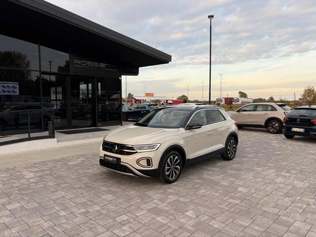 Volkswagen T-Roc 1.5 TSI DSG Style RESTYLING, del 2022, 76.362 km, in vendita a Russi (RA)